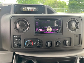 Picture of 2015 Ford E-450 Starcraft 18P ADA