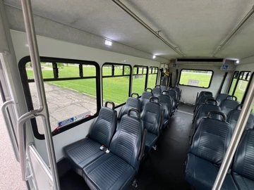 Picture of 2015 Ford E-450 Starcraft 18P ADA