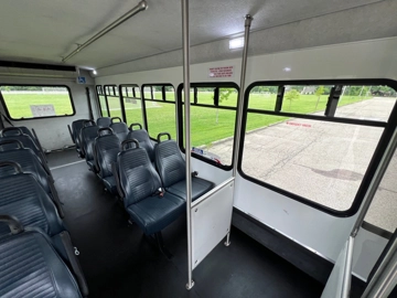 Picture of 2015 Ford E-450 Starcraft 18P ADA