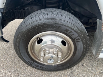 Picture of 2015 Ford E-450 Starcraft 18P ADA