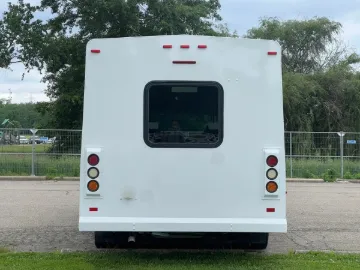Picture of 2013 Ford E-450 Thor 14P ADA