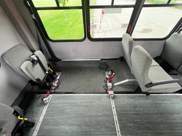 Picture of 2013 Ford E-450 Thor 14P ADA