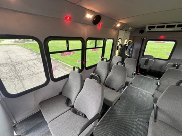 Picture of 2013 Ford E-450 Thor 14P ADA