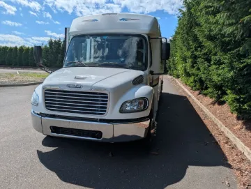 2017 Freightliner M2 26P Lavatory