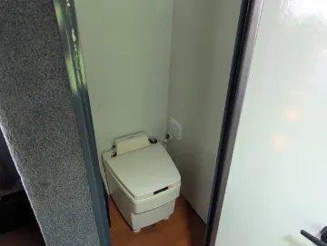 2017 Freightliner M2 26P Lavatory