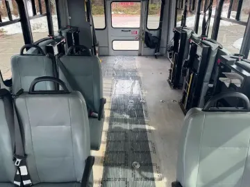 Wheelchair Bus Passenger Bus Shuttle Bus