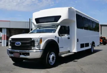 2017 Ford F-550 Diesel Glaval 22P ADA