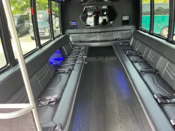 2019 Grech GM28 LGE 20P Party