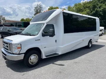2019 Grech GM28 LGE 20P Party