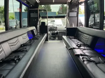 2019 Grech GM28 LGE 20P Party