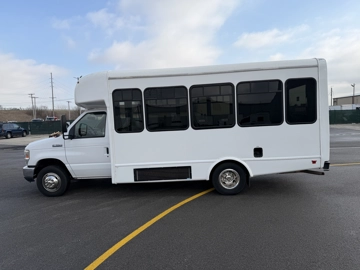 Picture of 2018 Ford E350 Shuttle Bus