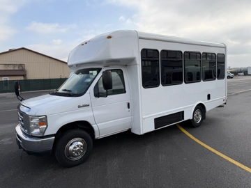 Picture of 2018 Ford E350 Shuttle Bus