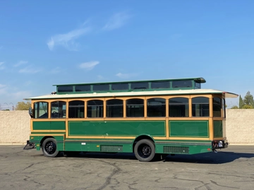 Picture of 2002 Freightliner CNG ADA Trolley Bus