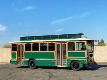 Picture of 2002 Freightliner CNG ADA Trolley Bus