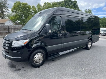 Picture of 2019 Mercedes-Benz 3500Xd Limo Bus