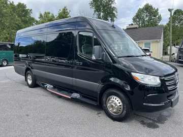 Picture of 2019 Mercedes-Benz 3500Xd Limo Bus