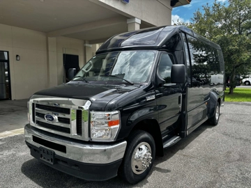 Picture of 2026 Turtle Top Vanterra Xlt Executive Shuttle Bus
