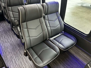 Picture of 2026 Turtle Top Vanterra Xlt Executive Shuttle Bus