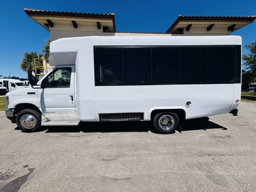 Picture of 2026 Ford E350 Diamond Coach Vip 2200 Shuttle Bus