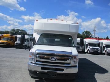Picture of 2024 Ford Eldorado ADA Shuttle Bus