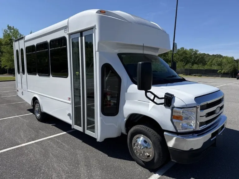Picture of 2027 Champion Challenger ADA Shuttle Bus
