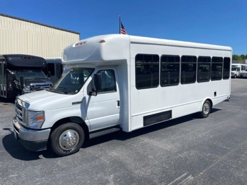 Picture of 2026 Ford E450 Starcraft Allstar Shuttle Bus