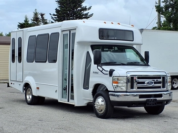 Picture of 2018 Ford E-Series Cutaway Shuttle Bus