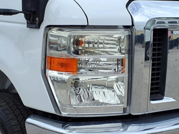 Picture of 2018 Ford E-Series Cutaway Shuttle Bus