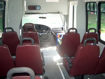 Picture of 1999 Ford Goshen E-350 ADA Shuttle Bus