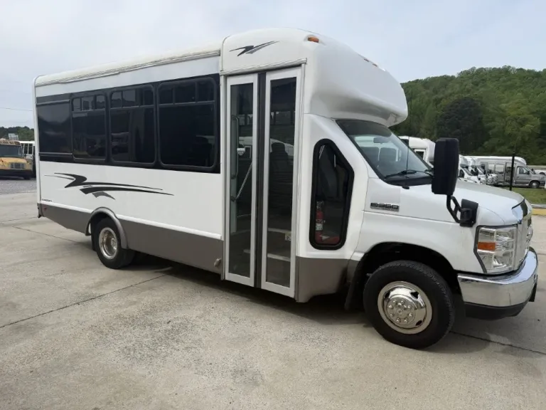Picture of 2019 Starcraft Allstar Shuttle Bus