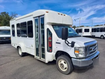 Picture of 2018 Starcraft Starlite Shuttle Bus