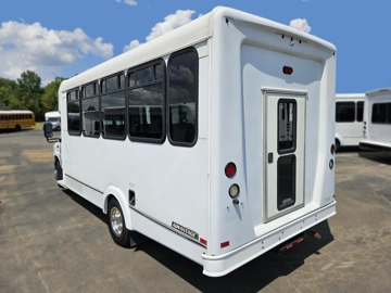 Picture of 2017 Ford Advantage Shuttle Bus