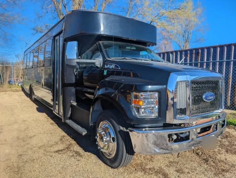 Picture of 2017 Starcraft Ford Shuttle Bus