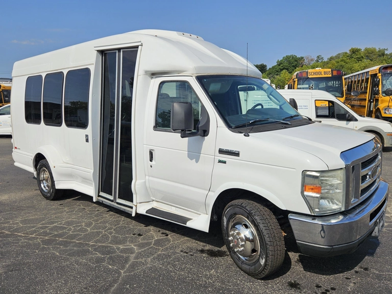 Picture of 2016 Turtle Top Vanterra Shuttle Bus