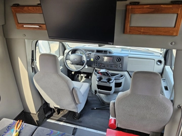 Picture of 2016 Turtle Top Vanterra Shuttle Bus