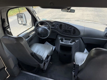 Picture of 2003 Turtle Top Vanterra Shuttle Bus