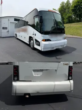 Picture of 2004 MCI J4500 Motorcoach Coach Bus
