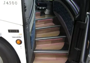 2019 MCI J4500 56P