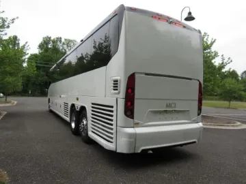 2019 MCI J4500 56P