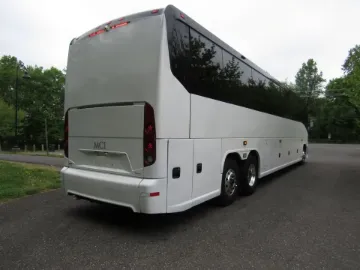 2019 MCI J4500 56P