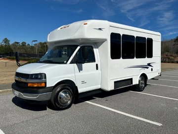 Picture of 2026 Chevrolet 4500 Starcraft Allstar Shuttle Bus
