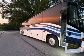 Picture of 2010 MCI J4500