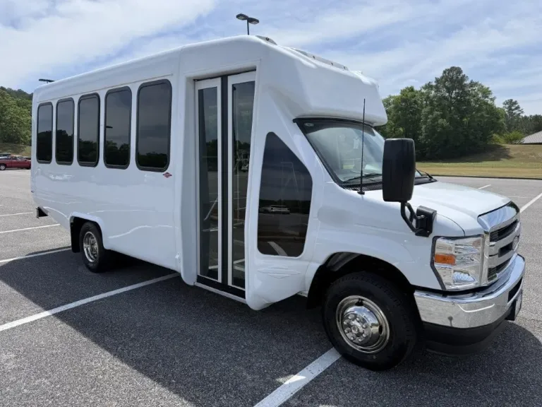 Picture of 2026 Ford E350 Diamond Coach Vip 2200 Shuttle Bus