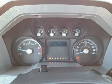 2016 Ford F-550 Goshen 32P Shuttle