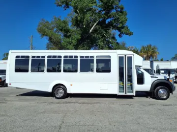 2016 Ford F-550 Goshen 32P Shuttle