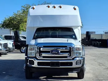 2016 Ford F-550 Goshen 32P Shuttle