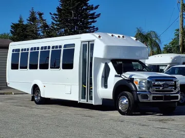 2016 Ford F-550 Goshen 32P Shuttle