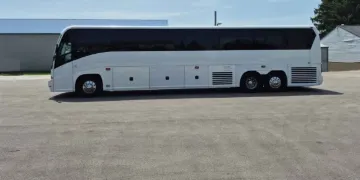 Picture of 2006 MCI J4500 Coach Coach Bus