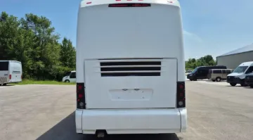 Picture of 2006 MCI J4500 Coach Coach Bus