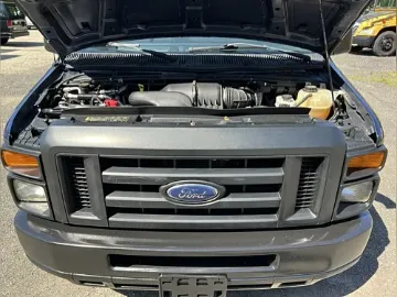 2011 Ford E-350 Comm Pickup/Van Passenger Van
